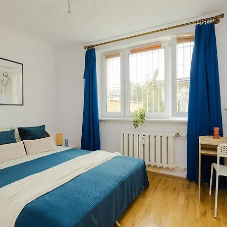Διαμέρισμα Room In A Shared Apartment Rodla 12 Βαρσοβία